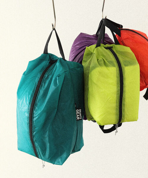 bpr BEAMS（ビーピーアール ビームス ）の「GRANITE GEAR / AIR ZIPSACK M（16L）（アウトドアグッズ・メンズ・ブルー・ONE SIZE）」の2枚目の写真