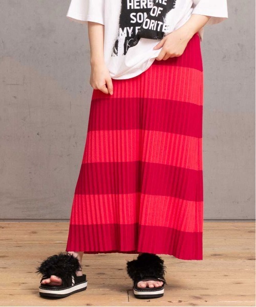 RNA（アールエヌエー）の「K2492 ボーダーシアーニットスカート（スカート・レディース・レッド/ベージュ/ブルー・MEDIUM）」の3枚目の写真