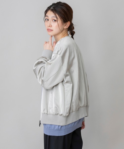 Munich（ミューニック）の「ヴィスコースへビーサテンノーカラーブルゾン（ブルゾン・レディース・ライトグレー/ブラック/スモークピンク/ライトグリーン・S/XS）」の21枚目の写真