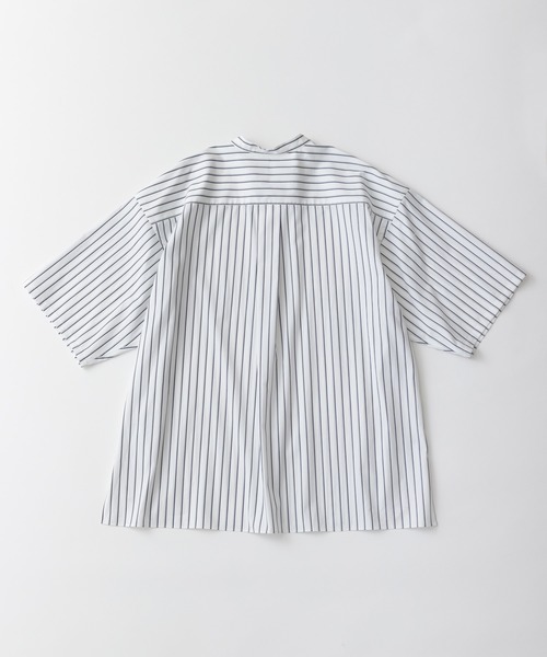 ADAM ET ROPE'（アダムエロペ）の「〈WEB・一部店舗限定〉ドロップショルダー バンドカラーシャツ（シャツ/ブラウス・メンズ・ホワイト/ダークブラウン/ブルー系その他/キナリ・M/L）」の14枚目の写真