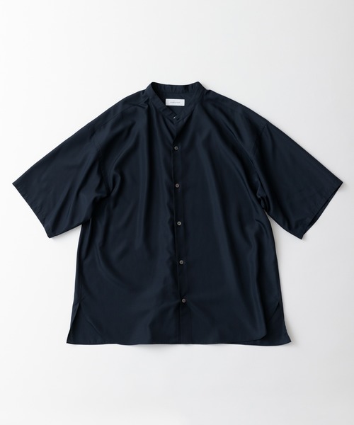 ADAM ET ROPE'（アダムエロペ）の「〈WEB・一部店舗限定〉ドロップショルダー バンドカラーシャツ（シャツ/ブラウス・メンズ・ホワイト/ダークブラウン/ブルー系その他/キナリ・M/L）」の5枚目の写真