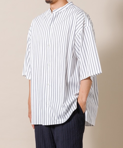 ADAM ET ROPE'（アダムエロペ）の「〈WEB・一部店舗限定〉ドロップショルダー バンドカラーシャツ（シャツ/ブラウス・メンズ・ホワイト/ダークブラウン/ブルー系その他/キナリ・M/L）」の18枚目の写真