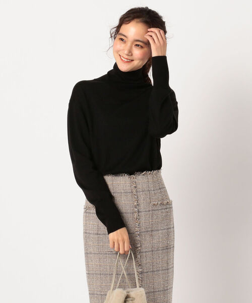 NOLLEY’S(ノーリーズ)の「ピリング防止ウールプルオーバーニット(ニット/セーター・レディース・ブラック/オフホワイト/イエロー/ピンク/ベージュ・38)」の3枚目の写真