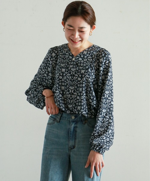 クラシックフラワー ギャザースリーブブラウス シャツ ブラウス Impair ノンブルアンペール のファッション Nombre Nombre