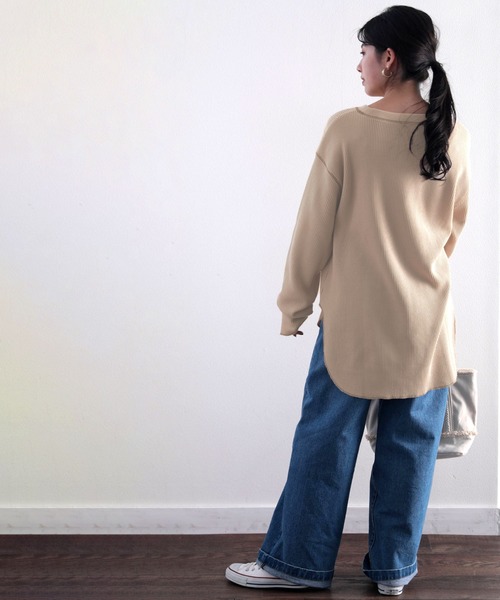 classicalelf(クラシカルエルフ)の「柔らか凹凸ワッフルがやみつきになる。大人感漂う万能トップス。(Tシャツ/カットソー・レディース・ホワイト/ベージュ/ブラック/モカ・LARGE/MEDIUM/X-LARGE)」の21枚目の写真