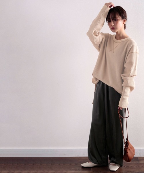 classicalelf(クラシカルエルフ)の「柔らか凹凸ワッフルがやみつきになる。大人感漂う万能トップス。(Tシャツ/カットソー・レディース・ホワイト/ベージュ/ブラック/モカ・LARGE/MEDIUM/X-LARGE)」の12枚目の写真