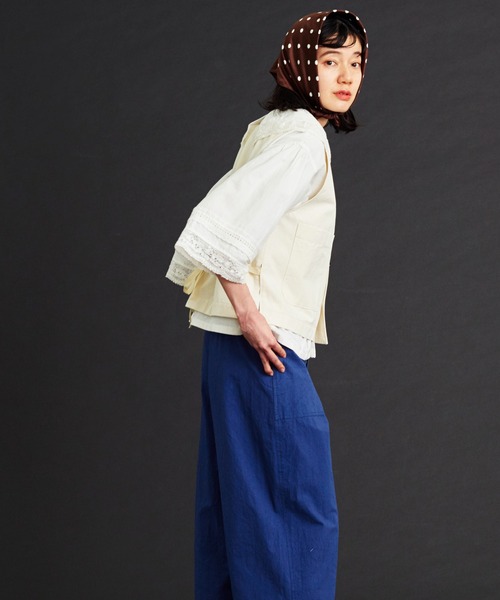 Malle（マル）の「malle コットン/シルクウェザー2wayベスト（ベスト・レディース・ブラック/キナリ・FREE）」の9枚目の写真