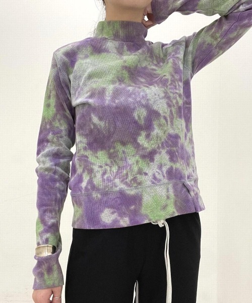 EACH.（イーチ）の「EACH（イーチ）TYE DYE HIGH NECK TEE / タイダイ染めハイネックTEE（Tシャツ/カットソー・レディース・パープル/レッド/ブルー・FREE）」の2枚目の写真