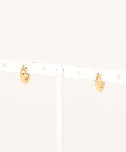 Jenny BY IMMANOEL（ジェニーバイイマノエル）の「silver925　キュービックジルコニアミニラップピアス（ピアス（両耳用）・レディース・ゴールド/シルバー・FREE）」の3枚目の写真