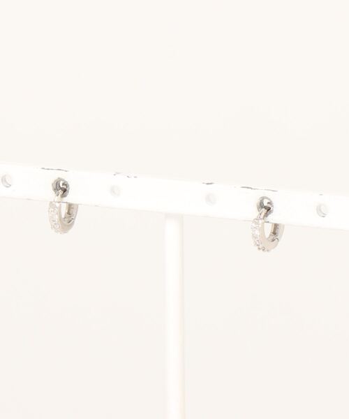 Jenny BY IMMANOEL（ジェニーバイイマノエル）の「silver925　キュービックジルコニアミニラップピアス（ピアス（両耳用）・レディース・ゴールド/シルバー・FREE）」の7枚目の写真