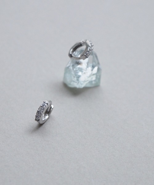 Jenny BY IMMANOEL（ジェニーバイイマノエル）の「silver925　キュービックジルコニアミニラップピアス（ピアス（両耳用）・レディース・ゴールド/シルバー・FREE）」の4枚目の写真