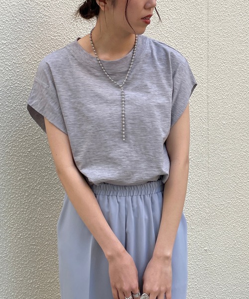 CAPRICIEUX LE'MAGE（カプリシューレマージュ）の「サイドタックフレンチTシャツ（Tシャツ/カットソー・レディース・ホワイト/ブラック/グレイッシュベージュ・FREE）」の10枚目の写真