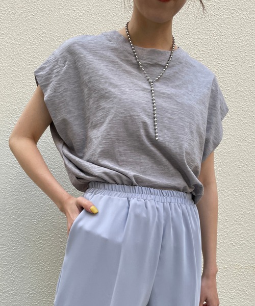 CAPRICIEUX LE'MAGE（カプリシューレマージュ）の「サイドタックフレンチTシャツ（Tシャツ/カットソー・レディース・ホワイト/ブラック/グレイッシュベージュ・FREE）」の8枚目の写真