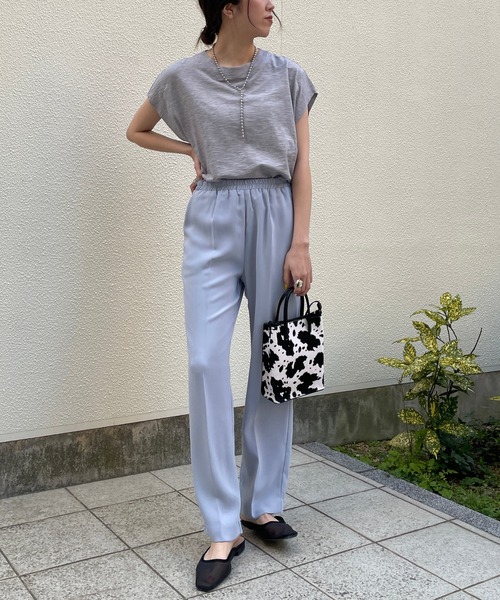 CAPRICIEUX LE'MAGE（カプリシューレマージュ）の「サイドタックフレンチTシャツ（Tシャツ/カットソー・レディース・ホワイト/ブラック/グレイッシュベージュ・FREE）」の13枚目の写真