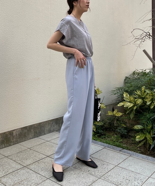 CAPRICIEUX LE'MAGE（カプリシューレマージュ）の「サイドタックフレンチTシャツ（Tシャツ/カットソー・レディース・ホワイト/ブラック/グレイッシュベージュ・FREE）」の16枚目の写真