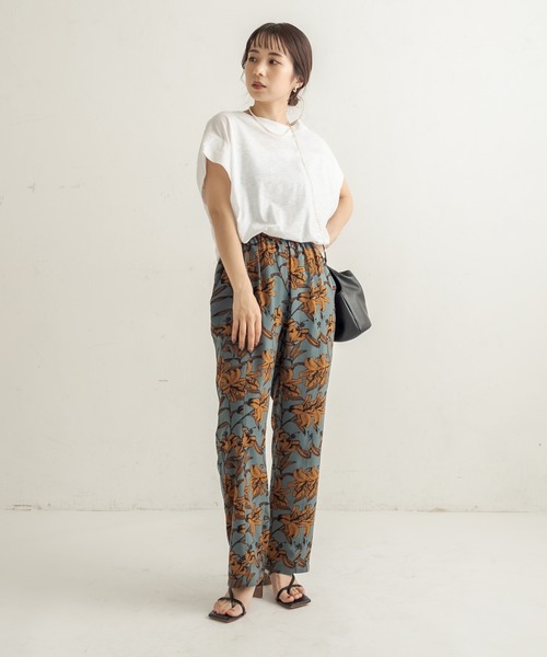 CAPRICIEUX LE'MAGE（カプリシューレマージュ）の「サイドタックフレンチTシャツ（Tシャツ/カットソー・レディース・ホワイト/ブラック/グレイッシュベージュ・FREE）」の17枚目の写真