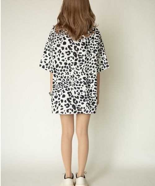 yuue' ( wear )(ユーイ)の「レオパード柄オーバーサイズ ビッグシルエット半袖Tシャツ カットソー / ワンピース(Tシャツ/カットソー・レディース・ホワイト・FREE)」の5枚目の写真