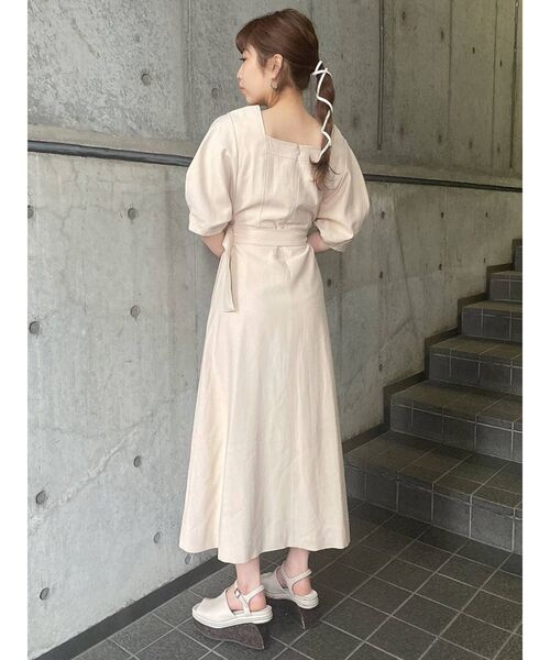 MURUA（ムルーア）の「ボリュームスリーブロングワンピース（ワンピース・レディース・ブラック/アイボリー/ブルー/ベージュ・FREE）」の9枚目の写真