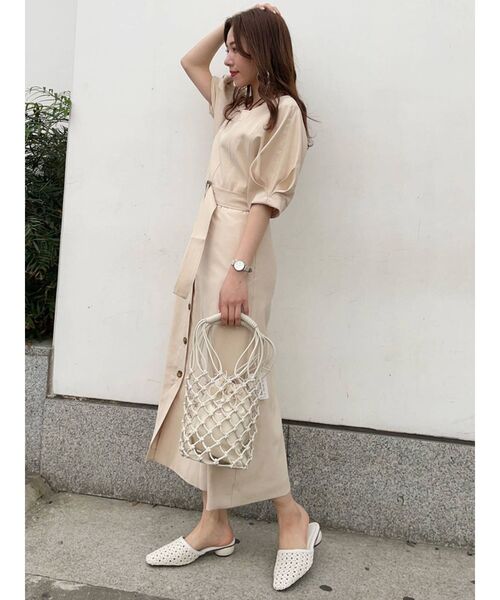 MURUA（ムルーア）の「ボリュームスリーブロングワンピース（ワンピース・レディース・ブラック/アイボリー/ブルー/ベージュ・FREE）」の13枚目の写真