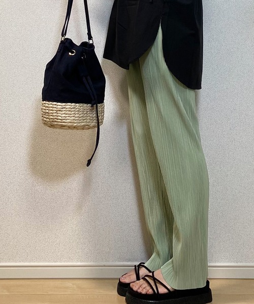 JUNOAH（ジュノア）の「ストレートプリーツパンツ（その他パンツ・レディース・ブラック/モカ/ミント/グレー・LARGE/MEDIUM/X-LARGE）」の13枚目の写真