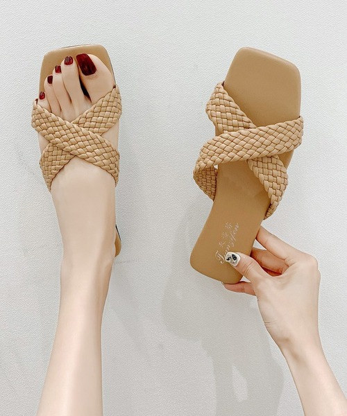 STYLEBLOCK(スタイルブロック)の「編み込みクロスベルトフラットサンダル(サンダル・レディース・ブラック/パープル/カーキ・40/38/39/35/36/37)」の1枚目の写真