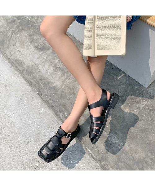 210nouve（トゥージュヌーブ）の「スクエアトゥグルカサンダル（サンダル・レディース・ブラック/ベージュ・36/37/38/39/35/40）」の5枚目の写真