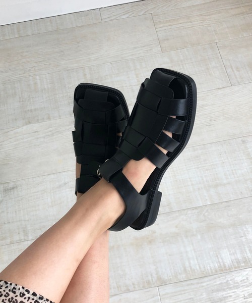 210nouve（トゥージュヌーブ）の「スクエアトゥグルカサンダル（サンダル・レディース・ブラック/ベージュ・36/37/38/39/35/40）」の17枚目の写真