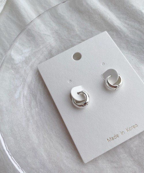at12:03（アットイチニーゼロサン）の「SILVER925ワイドリングピアス（ピアス（両耳用）・レディース・シルバー・FREE）」の6枚目の写真