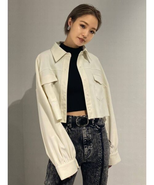 EMODA（エモダ）の「オーバーショートシャツジャケット（テーラードジャケット・レディース・アイボリー/ブラック/ブルー・FREE）」の4枚目の写真