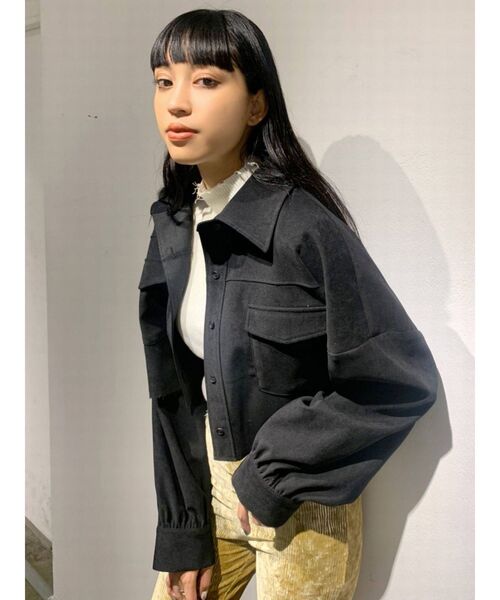 EMODA（エモダ）の「オーバーショートシャツジャケット（テーラードジャケット・レディース・アイボリー/ブラック/ブルー・FREE）」の10枚目の写真