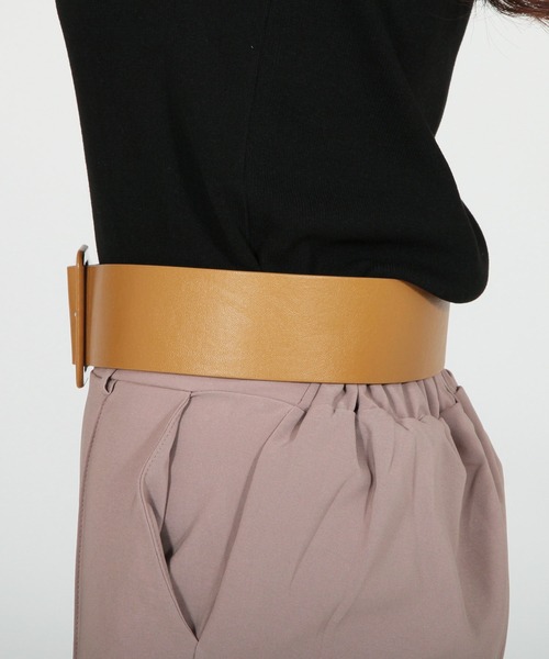 Julia Boutique（ジュリアブティック）の「マット調太ベルト/21163（ベルト・レディース・ホワイト/ライトベージュ/ブラック/キャメル・ONE）」の5枚目の写真