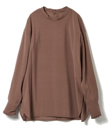 バックボタンブラウス