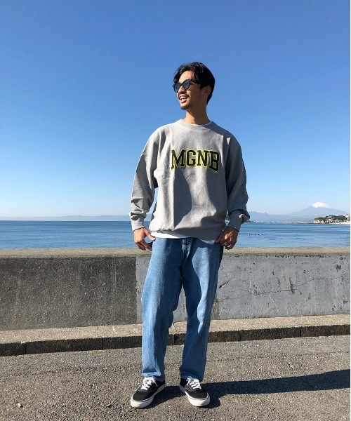 MAGIC NUMBER（マジック ナンバー）の「【MAGIC NUMBER】MGNB COLLEGE CREW SWEAT（スウェット・メンズ・ヘザーグレー/杢グレー/グレー系その他/グレー×ホワイト・MEDIUM/LARGE/X-LARGE）」の16枚目の写真