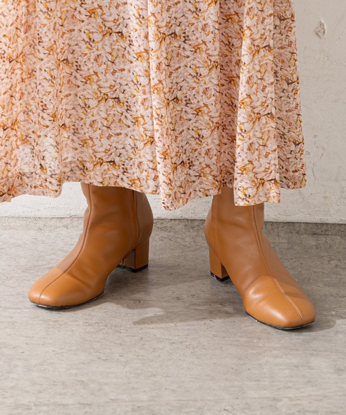 SHENERY（シーナリー）の「センターステッチショートブーツ（ブーツ・レディース・アイボリー/ブラック/ブラウン・36/37/38）」の18枚目の写真