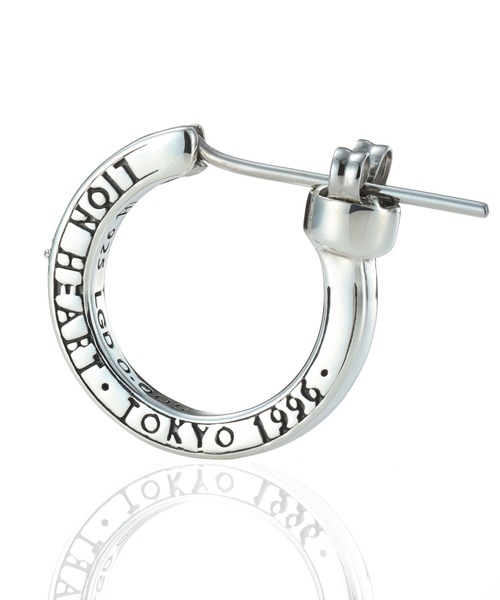 LION HEART(ライオンハート)の「LH for Gift クロッシングピアス/ELプレーンフープ/M SIZE/シルバー925(ピアス(片耳用)・メンズ・シルバー/シルバー×ブラック・ONE SIZE)」の17枚目の写真