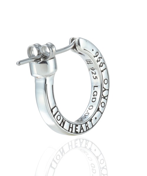 LION HEART(ライオンハート)の「LH for Gift クロッシングピアス/ELプレーンフープ/M SIZE/シルバー925(ピアス(片耳用)・メンズ・シルバー/シルバー×ブラック・ONE SIZE)」の16枚目の写真