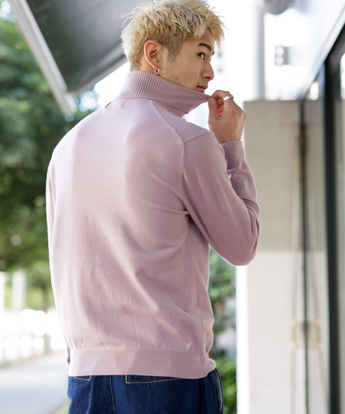 Beno（ビーノ）の「ミドルゲージ タートルネック ウォッシャブルソフトニット（ニット/セーター・メンズ・ブルーグリーン/ライトグレー/アッシュブラウン/グレイッシュベージュ/オフホワイト/チャコールグレー/ブラック・M/L）」の11枚目の写真