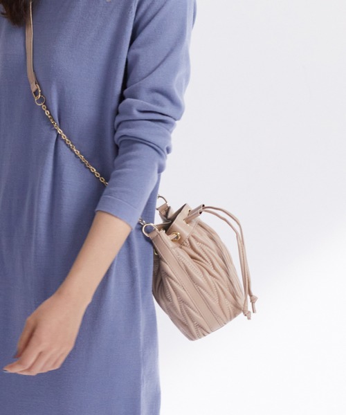 SAISON DE PAPILLON(セゾンドパピヨン)の「キルティングフェイクバケットバッグ(ハンドバッグ・レディース・ホワイト/ベージュ/ブラック/ピンク・フリー)」の8枚目の写真