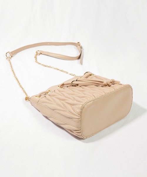 SAISON DE PAPILLON(セゾンドパピヨン)の「キルティングフェイクバケットバッグ(ハンドバッグ・レディース・ホワイト/ベージュ/ブラック/ピンク・フリー)」の13枚目の写真