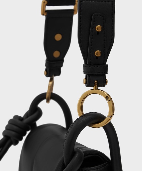 CHARLES & KEITH(チャールズ & キース)の「ルナ ノッティドハンドルショルダーバッグ / Luna Knotted Handle Shoulder Bag(ショルダーバッグ・レディース・ブラック/オリーブ/ブルー系その他4・M)」の10枚目の写真
