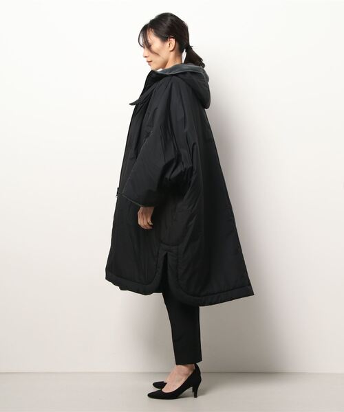 F/CE. （エフシーイー）の「(F/CE.)＜ROSE BUD別注＞ポンチョコート（ポンチョ・レディース・ブラック/ベージュ・SMALL）」の4枚目の写真