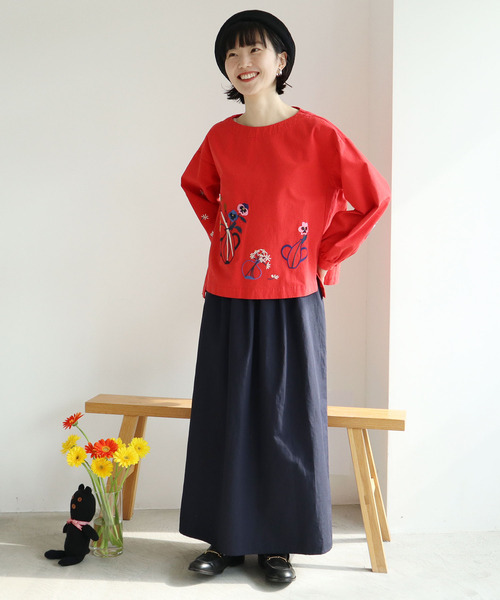 l'atelier du savon（アトリエドサボン）の「○花瓶刺繍 ブラウス