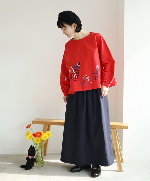 ☆新品☆l'atelier du savon お花のネックレス刺繍ブラウス 40%OFF】l'atelier du savon アトリエドゥサボン 水辺に咲いたお花刺繍