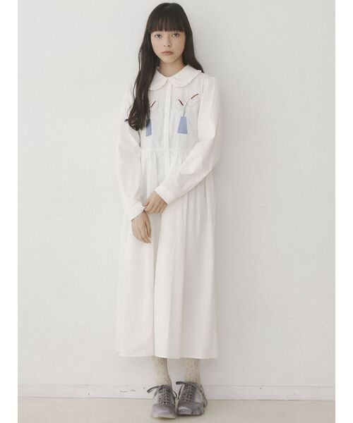 merry jenny（メリージェニー）の「check floral sneaker（スニーカー・レディース・ブルー/アイボリー・MEDIUM/LARGE）」の4枚目の写真