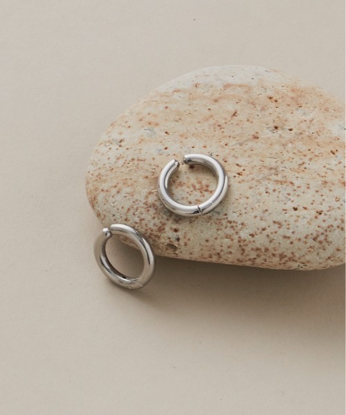 muku（ムク）の「金属アレルギー対応 ラウンドイヤリング/ ラウンドイヤーカフサージカルステンレス/316L（イヤリング・レディース・シルバー/ゴールド・FREE）」の6枚目の写真