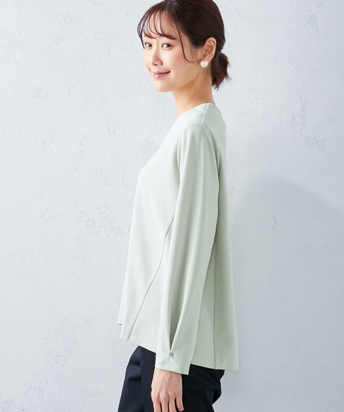 A/C DESIGN BY ALPHA CUBIC(エーシーデザインバイアルファキュービック)の「タックスリーブスムースプルオーバー(Tシャツ/カットソー・レディース・ライトグレー/ライトグリーン/ラベンダー・L/M)」の6枚目の写真