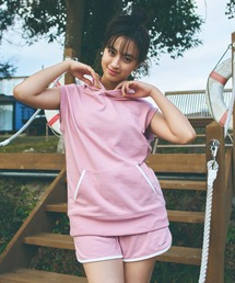 スポーツウェア」に該当するレディースのタンクトップ（ピンク/桃色系