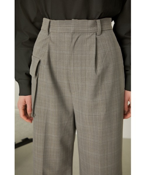 RIM.ARK(リムアーク)の「One side pocket PT(カーゴパンツ・レディース・マルチ/ベージュ・38/36)」の4枚目の写真