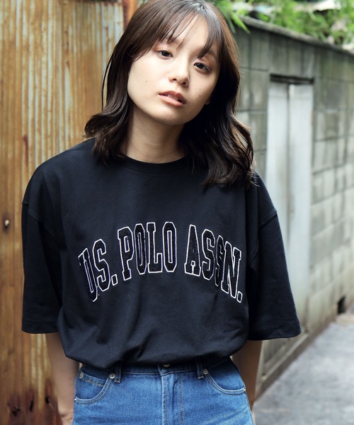 U.S. POLO ASSN.（ユーエスポロアッスン）の「U.S. POLO ASSN. / ユーエスポロアッスン 別注 コラボ ビッグシルエット オーバーサイズ 半袖 Tシャツ（Tシャツ/カットソー・メンズ・ブラック/ホワイト/ライトベージュ/ダークグリーン/ネイビー/ブラック系その他/ベージュ系その他/ホワイト系その他/グリーン系その他/ブルー系その他/チャコール/ブルー系その他4/グレー系その他2/ブラック系その他4/ホワイト系その他2/ホワイト系その他4/ベージュ系その他2/ブラック系その他2/ブルー系その他2/グリーン系その他2/ブラック系その他5/ホワイト系その他5/グリーン系その他3・MEDIUM/LARGE/X-LARGE）」の7枚目の写真
