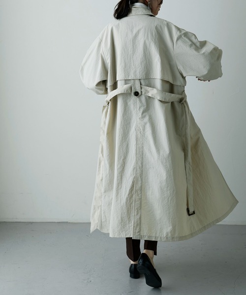 etoll.(エトル)の「スタンドカラー&ステンカラー2wayロングコート(トレンチコート・レディース・サンドベージュ/ベージュ/カーキ/ブラック・M/L)」の7枚目の写真